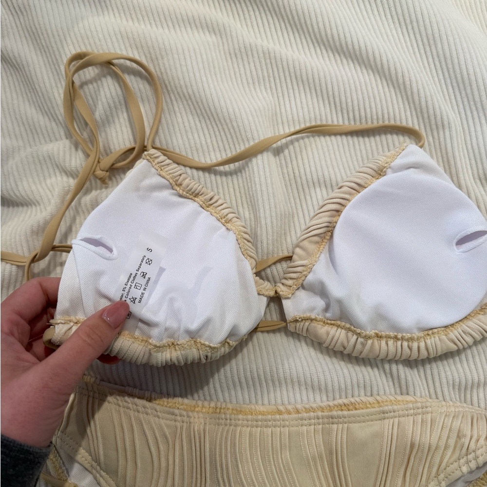 Bikini set - Picture 3 of 3